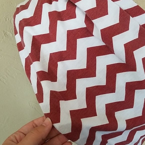 Maroon & White Chevron Infinity Scarf - Picture 3 of 4